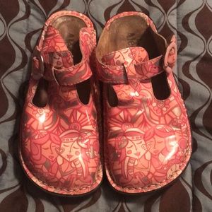 💕🦋Algeria shoes gently used